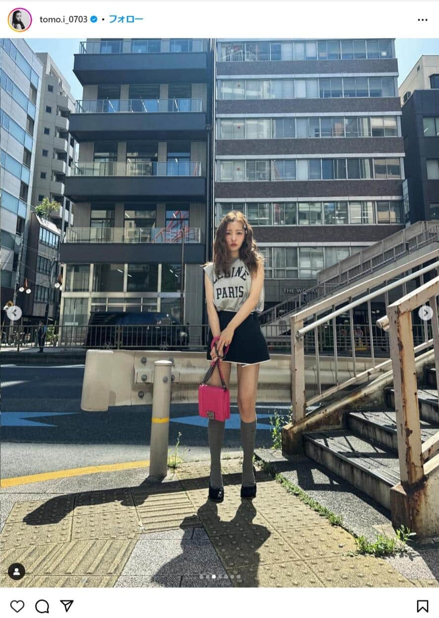板野友美さんのインスタグラム（＠tomo.i_0703）より