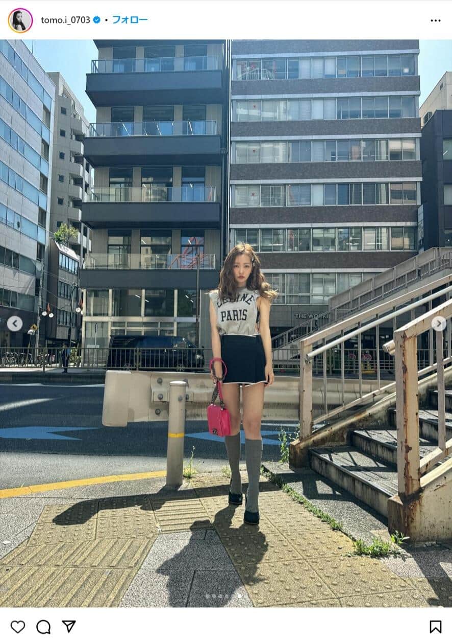 板野友美さんのインスタグラム（＠tomo.i_0703）より