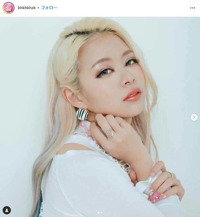 「エルフ」荒川さんのインスタグラム（＠khkhkhzk）より