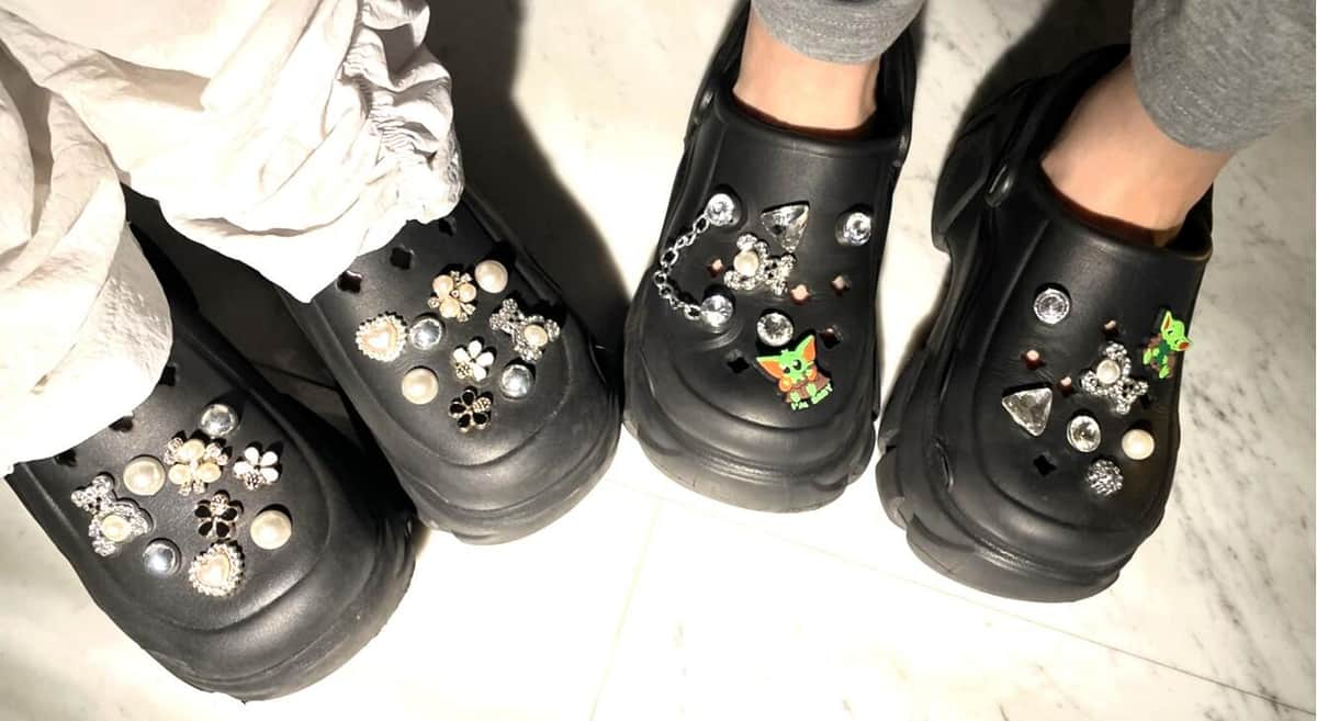 色々なジビッツがついてかわいいクロックス