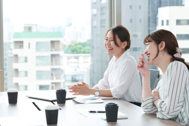 「今度ご飯に行きましょう」はどこまで本気にしたらいいの？　Xで繰り返される「社交辞令」の悩み問題