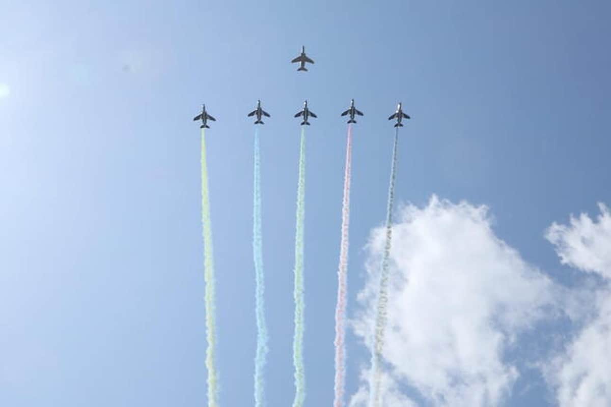 ブルーインパルス、報道ヘリ接近で中断とXで批判　名指しされたTBSは反論「ルールに従って制限エリア外で取材」