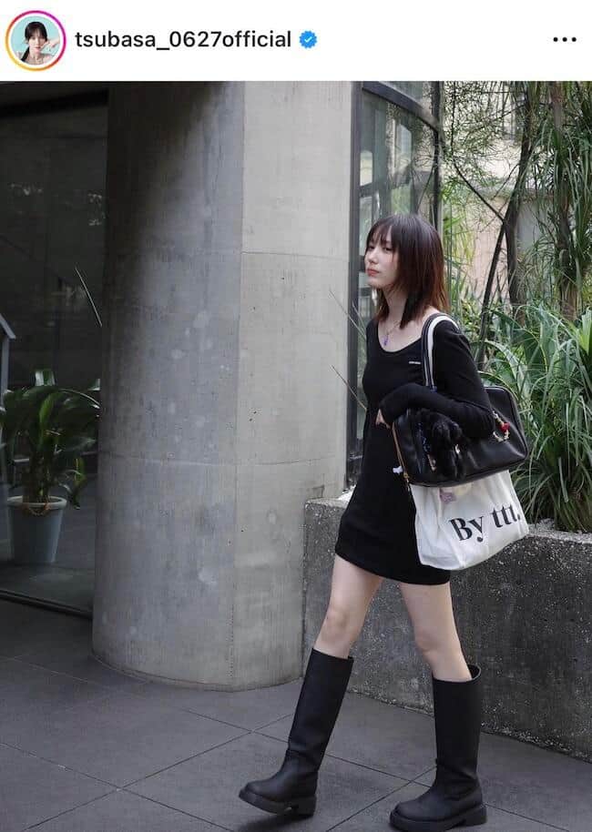 本田翼、太ももチラリ黒のミニワンピ×ロングブーツの「今日の