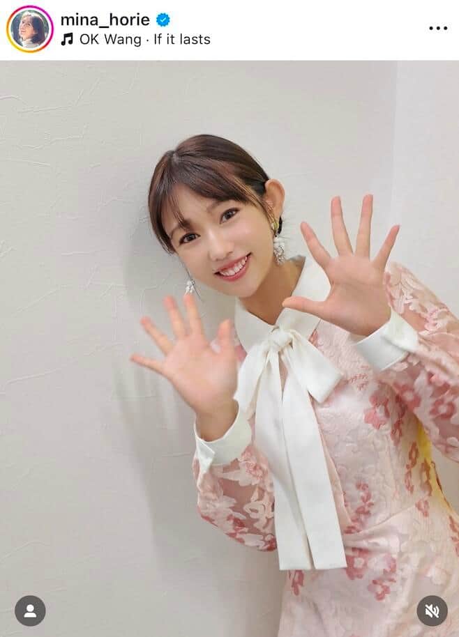 「チャイナ服で瓦割り」堀江聖夏アナ　いつもと雰囲気違う...ゆるふわ巻き髪に「どっちがいいかな？」