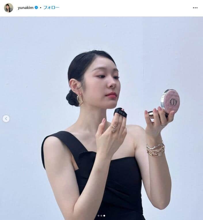 「浅田真央のライバル」人妻になったキム・ヨナ、肩出し黒ドレスで魅了　「段違いで美しい」「本当に絵になる」