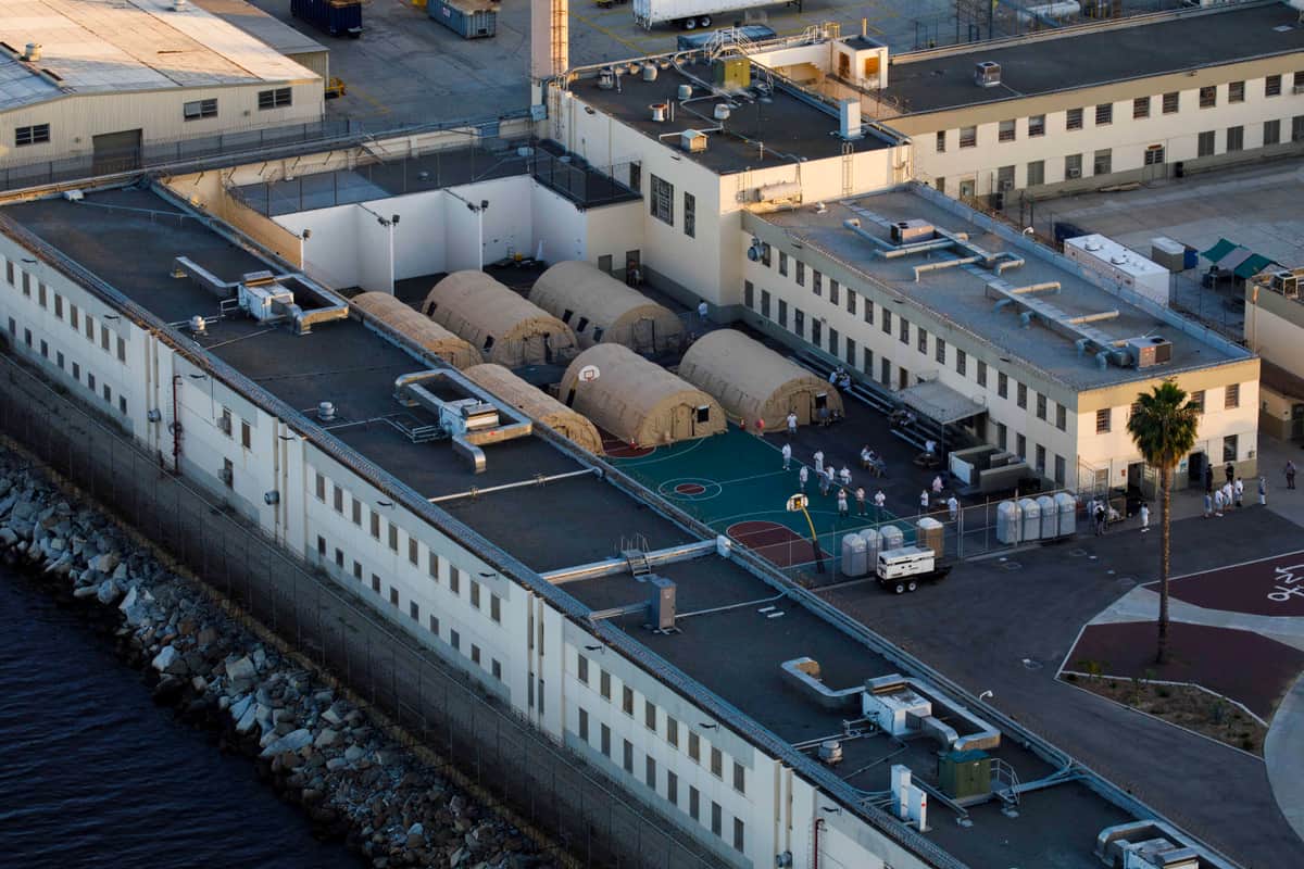 米カリフォルニア州にあるターミナル・アイランド連邦矯正施設（写真：ZUMA Press/アフロ）