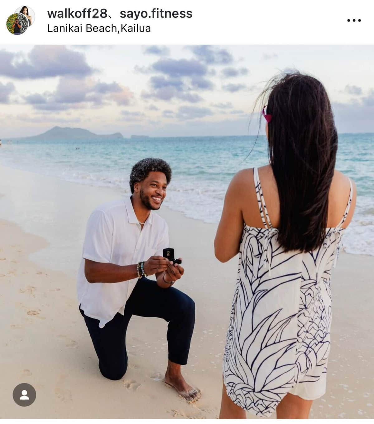 恋人に求婚するウォーカー（本人インスタグラムより）