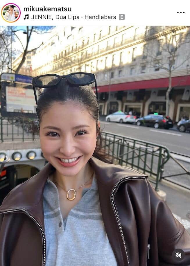 サッカー堂安律の美人妻、春らしいエレガントな装い大絶賛「すごく素敵なコーデ」「本当に可愛い」