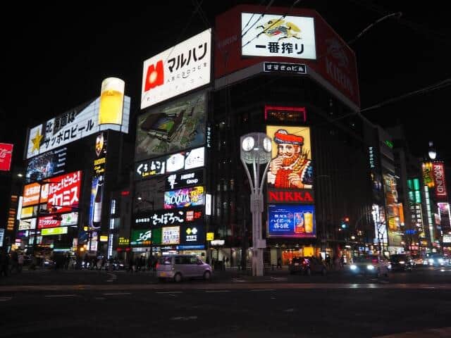 札幌・ススキノのホテルでは2023年、頭部を切断された遺体が見つかる事件が起きた