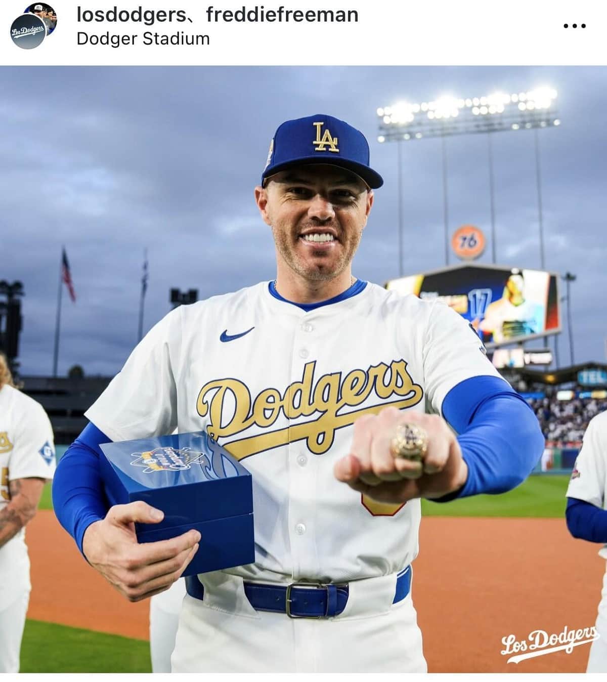 チャンピオンリングを披露するフリーマン（本人インスタグラムより）