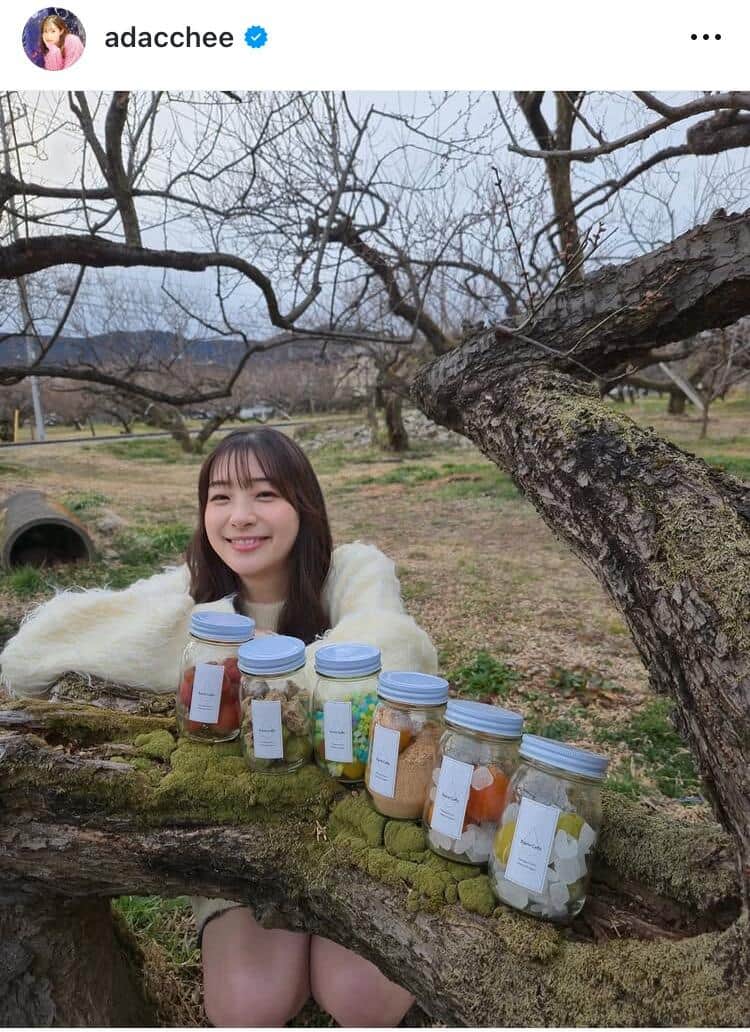 足立梨花さんのインスタグラム（＠adacchee）より