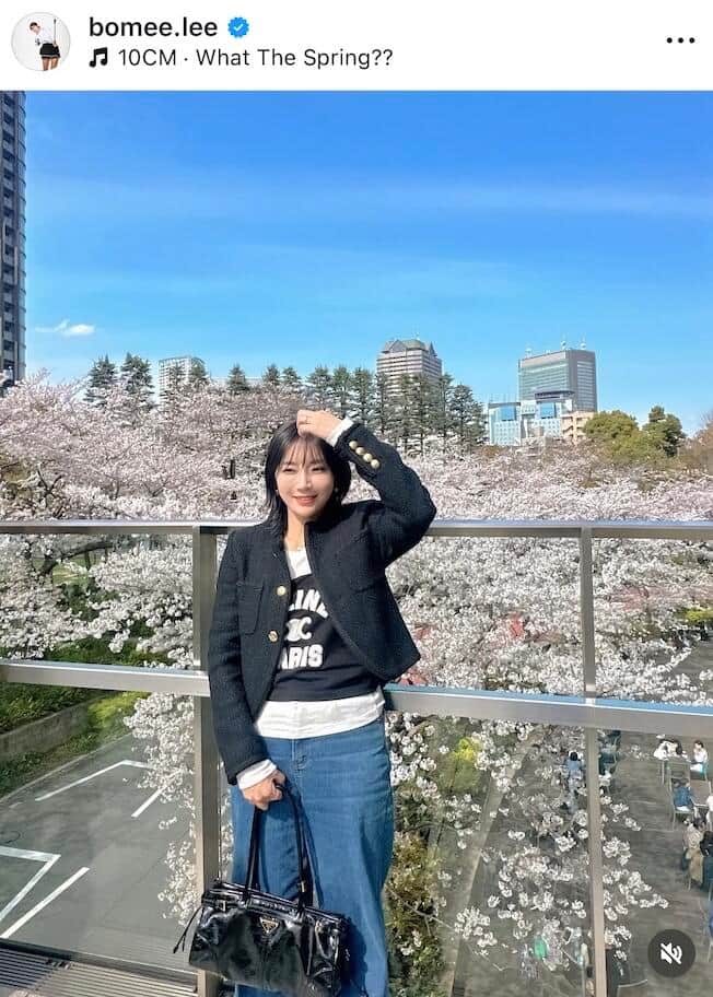 女子ゴルフのイ・ボミ、透け感ミニスカ×華やかウェアでゴルフ　「スタイルが変わらない」「とてもお似合い」