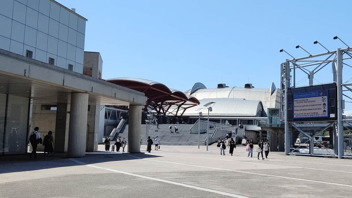 握手会イベントが行われた幕張メッセ（千葉市美浜区）