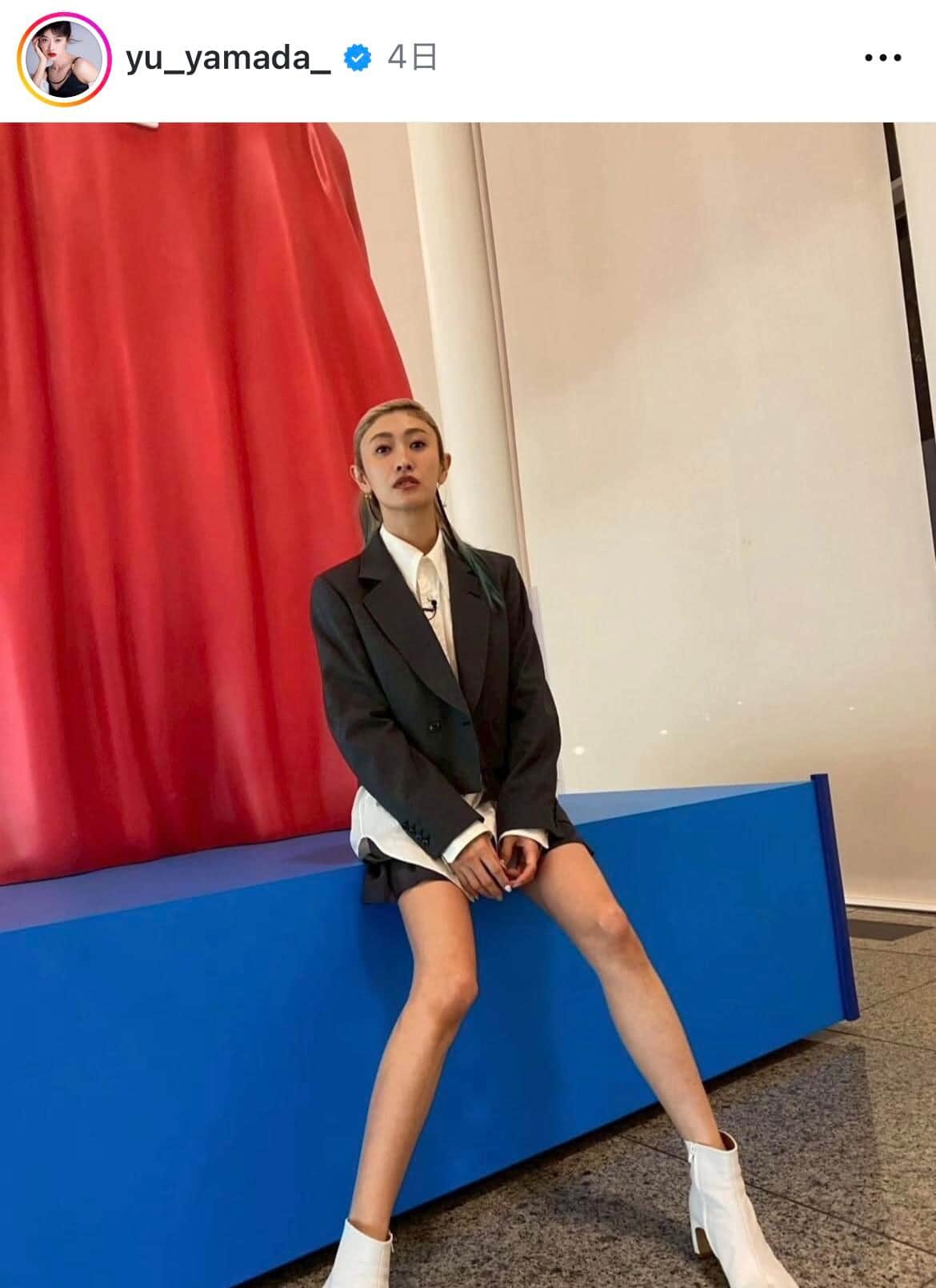 山田優40歳、さりげない朝カフェでも金髪カリスマのオーラダダ漏れ　「ブロンド最強！」「素敵です」