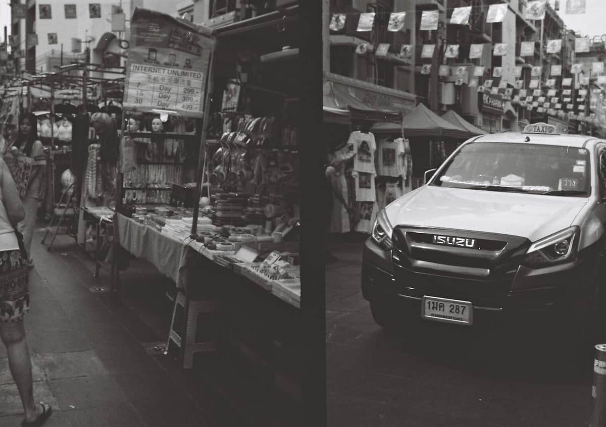 「オリンパスPEN-EES」を使って筆者が撮影。モノクロフィルムを使うとこんな雰囲気ある写真に