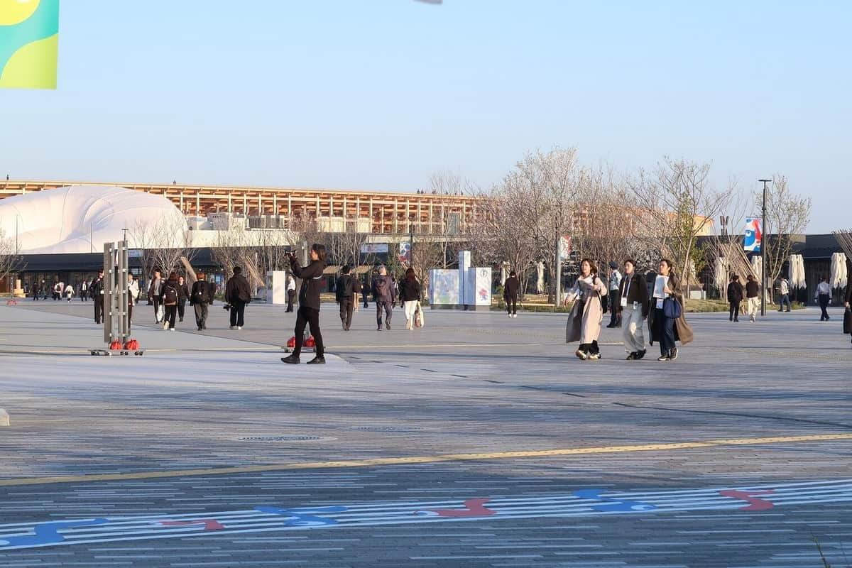 万博の西ゲート近辺