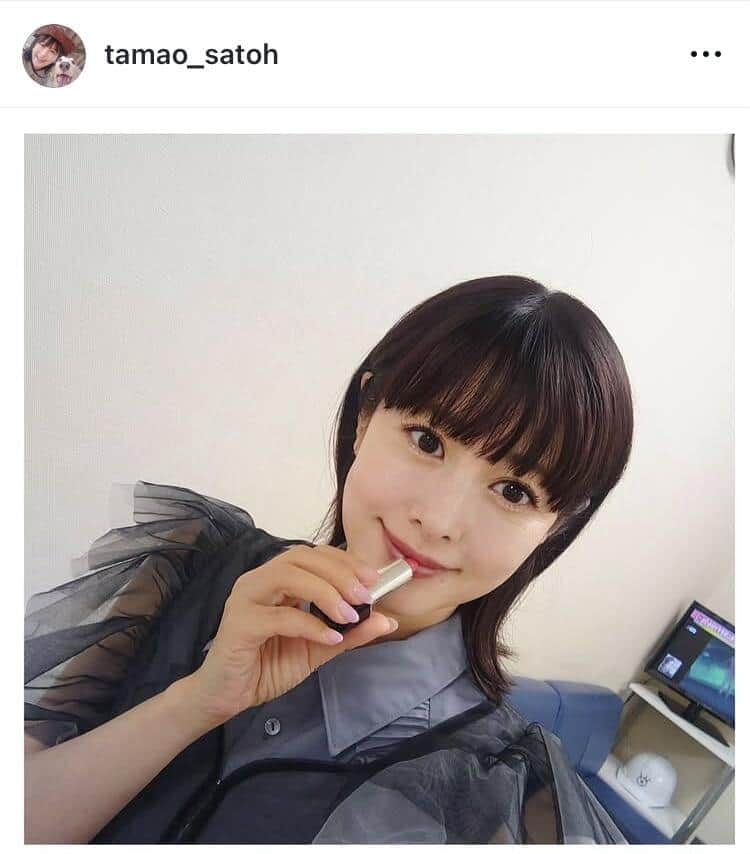 奇跡の52歳・さとう珠緒、ミニスカポリス姿が「20代」と話題沸騰　「可愛い過ぎる」 「変わらず似合ってる」