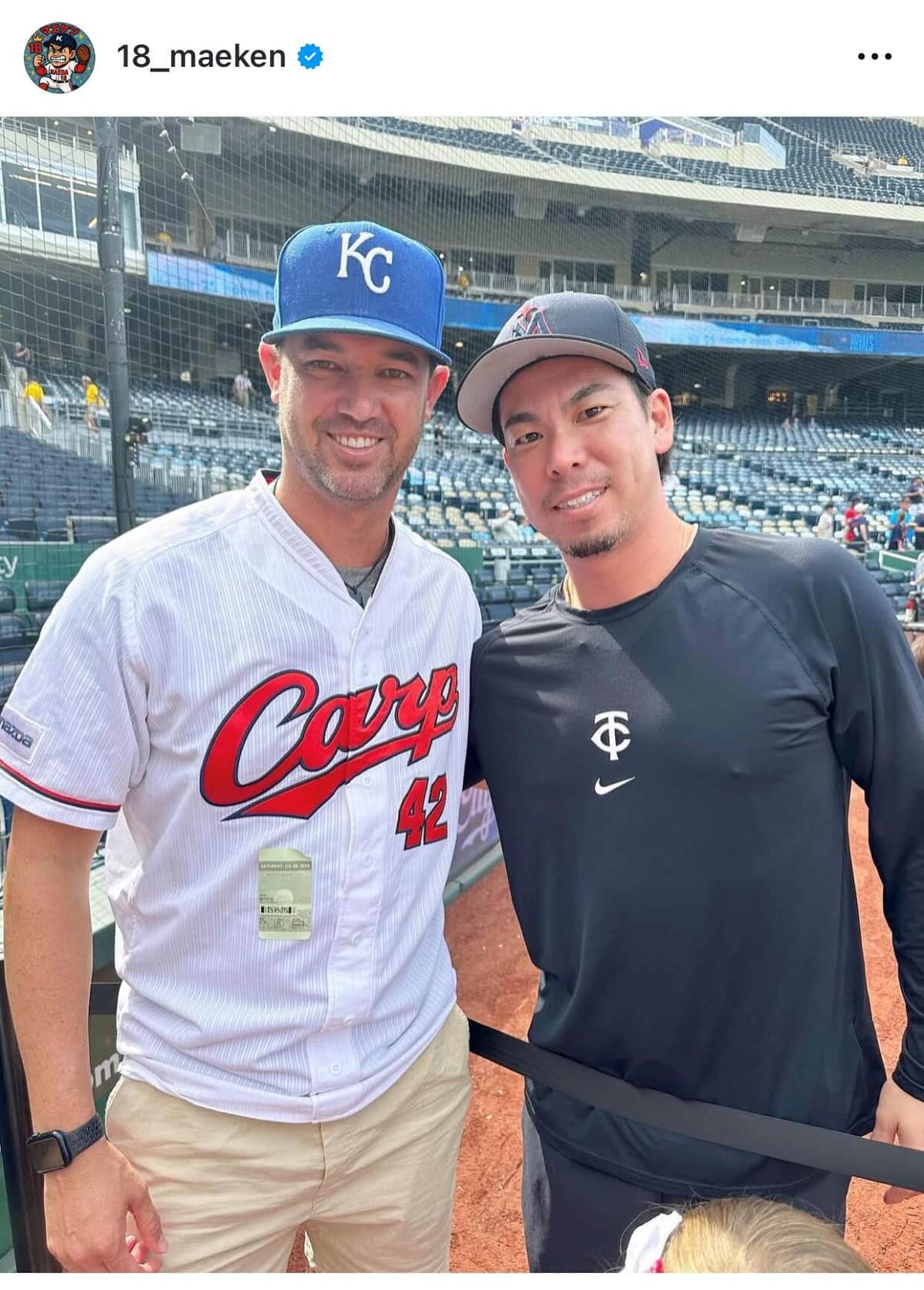 クリス・ジョンソンとの2ショット（前田のインスタグラムより）