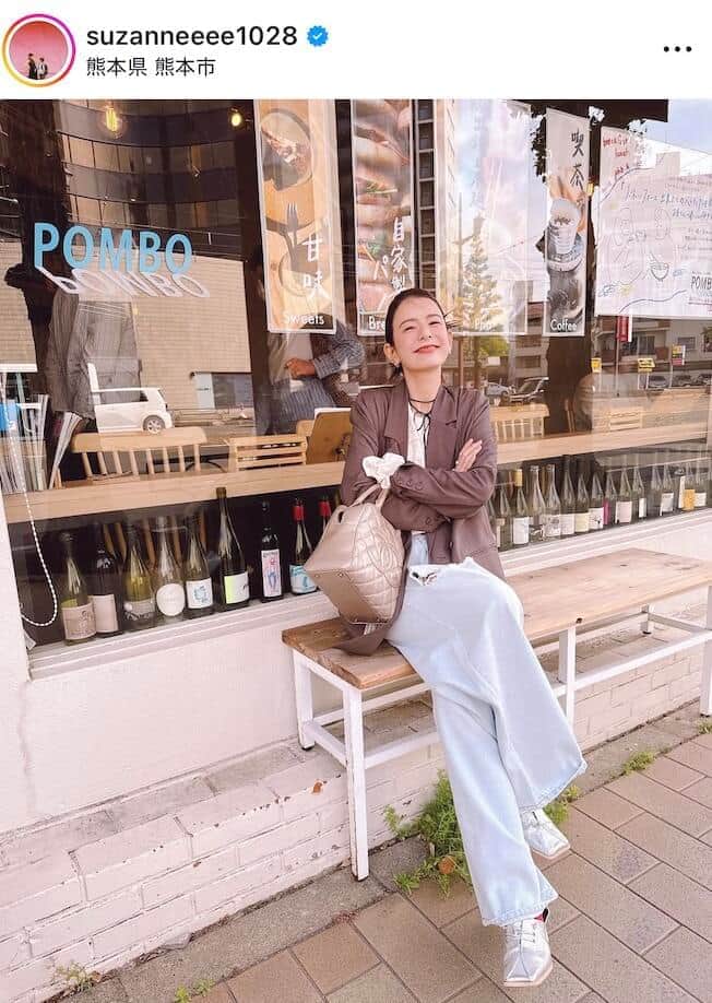 「全てがカワイイ」スザンヌ38歳、おなかチラ見せにドキっ...鮮やかセットアップ姿に「お似合い！」