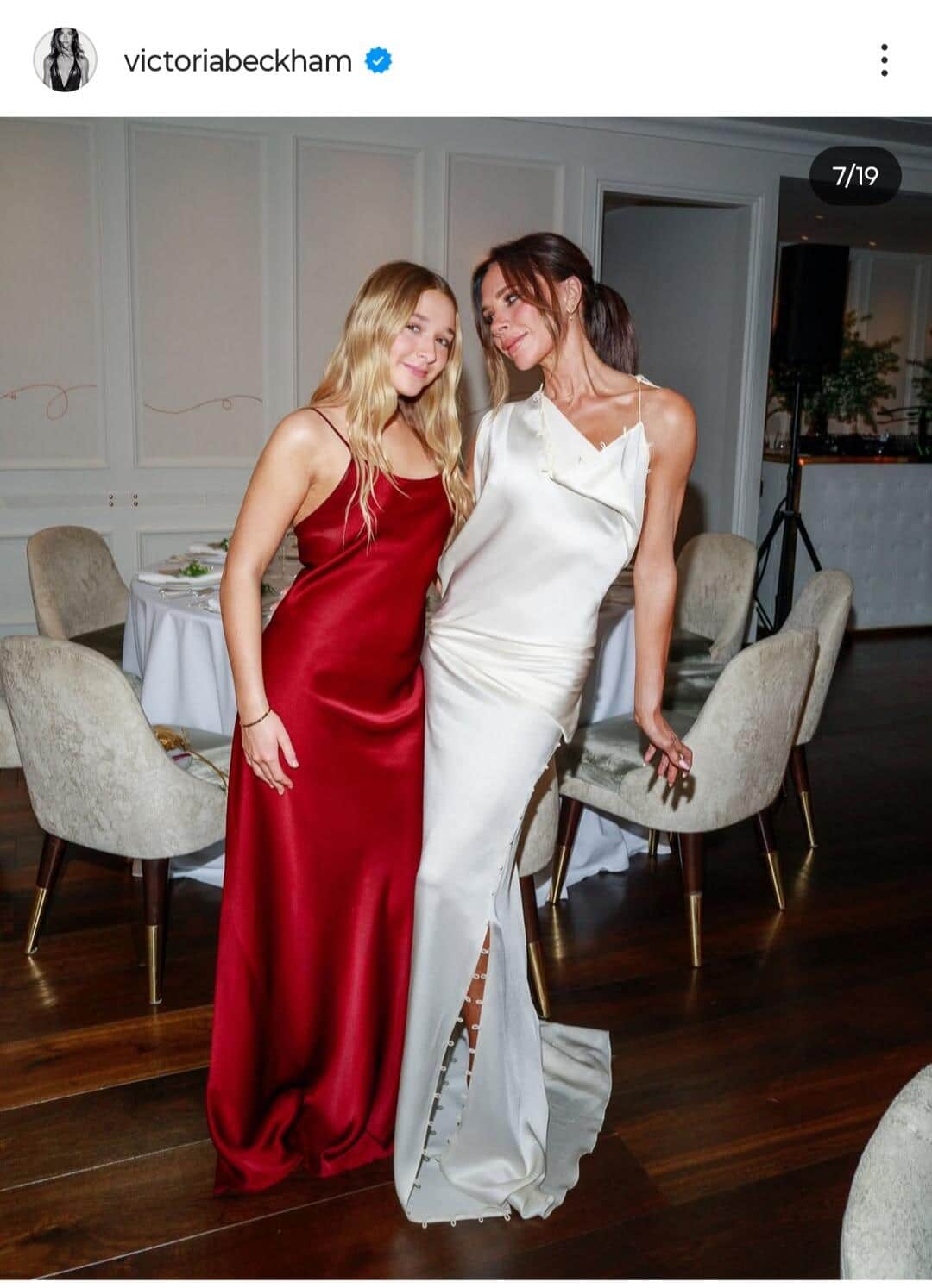 ヴィクトリア・ベッカムさんのインスタグラム（＠victoriabeckham）より