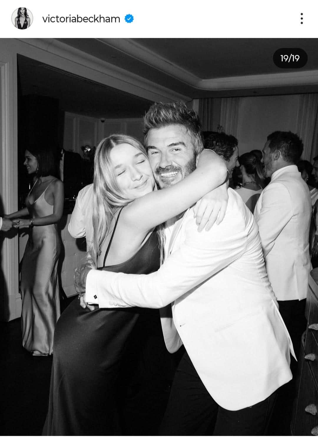 ヴィクトリア・ベッカムさんのインスタグラム（＠victoriabeckham）より