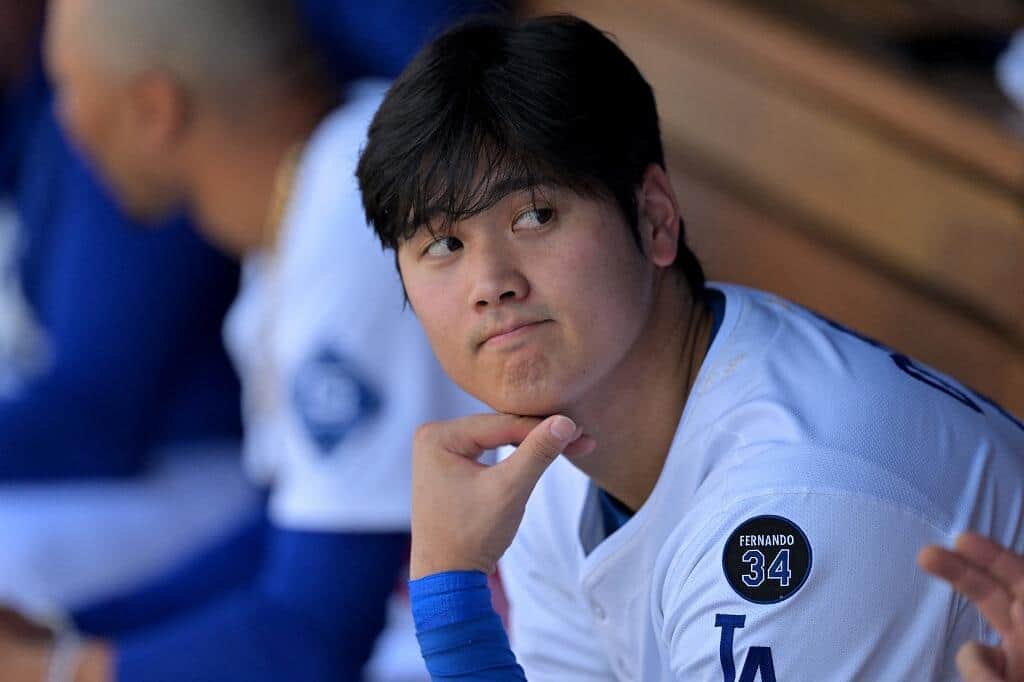 大谷翔平の愛犬デコピン、鼻にクリームくっつけて...2歳の誕生日ケーキ、うれしそうにパクパク堪能