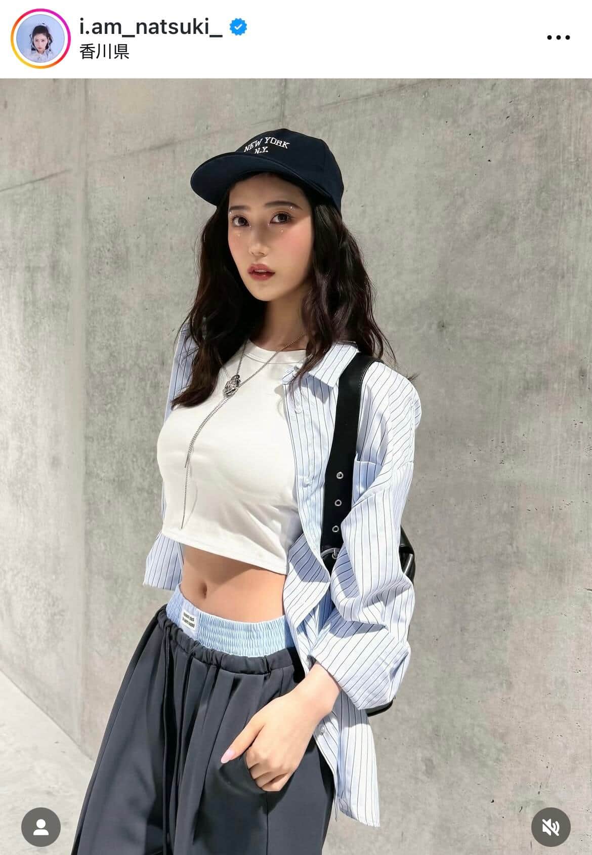 「令和の峰不二子」阿部なつき、ミニスカから美脚すらり...ピンクのセットアップコーデ披露「その笑顔大好き」