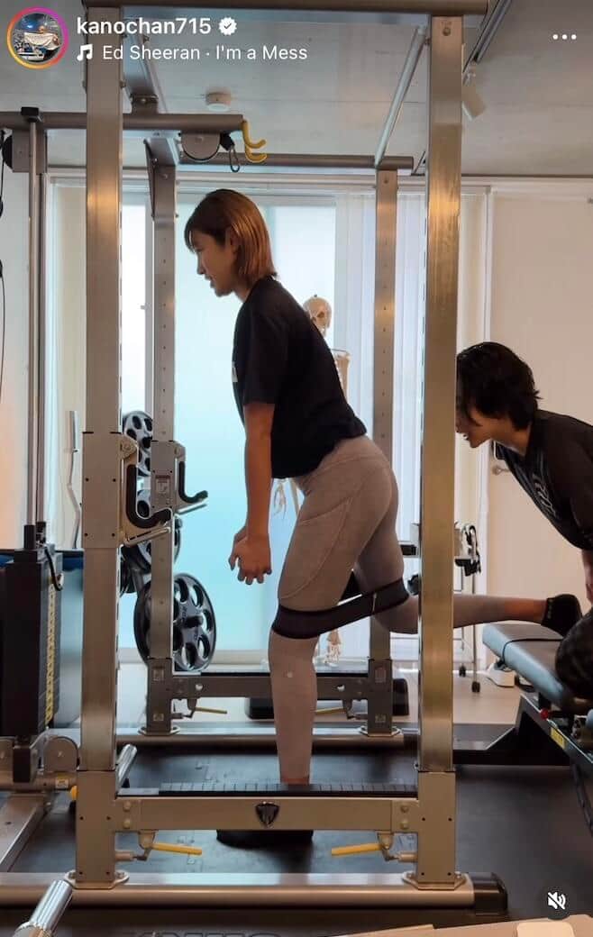 狩野舞子さんのインスタグラム（＠kanochan715）より