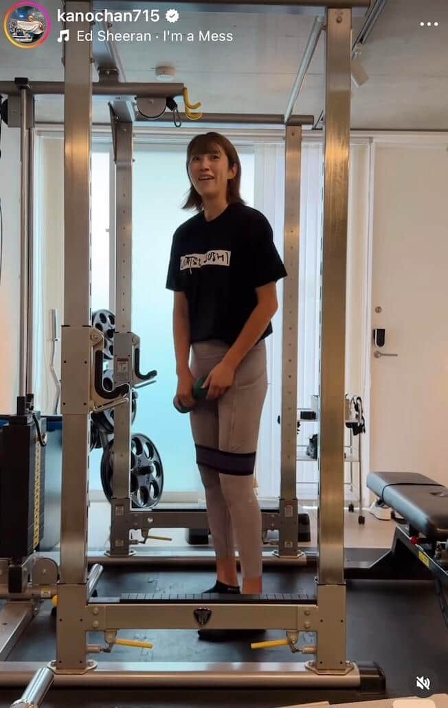 狩野舞子さんのインスタグラム（＠kanochan715）より