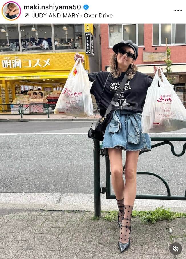西山茉希さんのインスタグラム（＠maki.nshiyama50）より