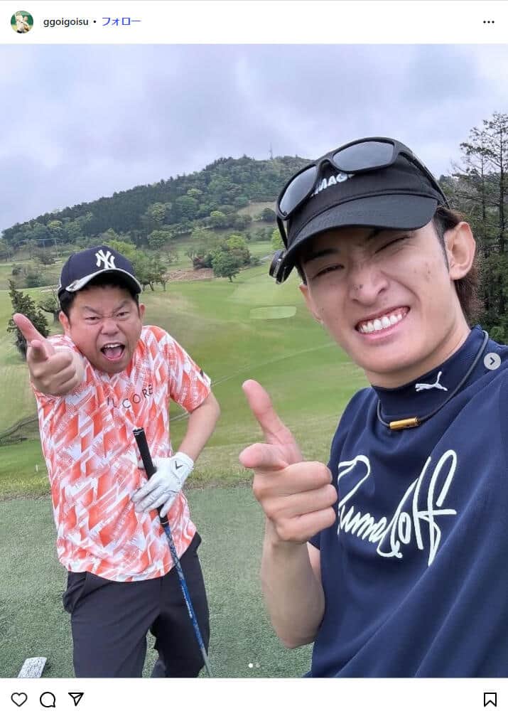 SnowMan・向井康二さんとゴルフをする津田さん。津田さんのインスタグラム（＠ggoigoisu）より