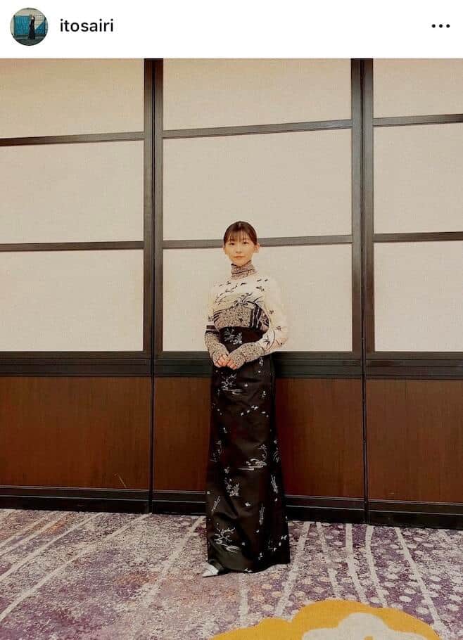 透き通る美しさ...伊藤沙莉31歳、「みんな見てくれ」最強ビジュのサングラス姿　「超可愛い」ファン絶賛