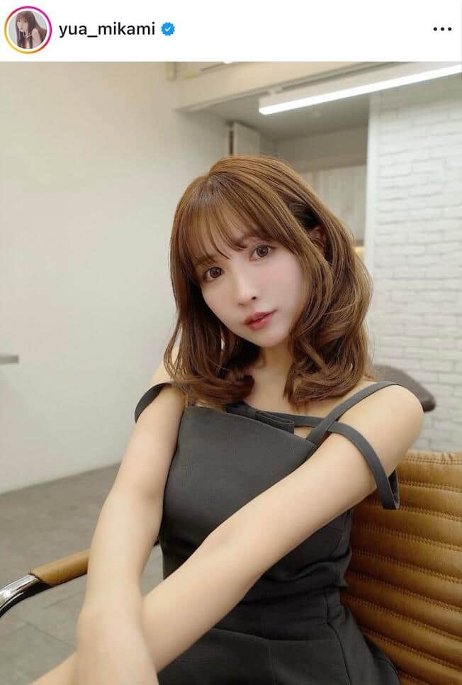 「妖精ですか？」三上悠亜、ノースリーブ白ワンピ姿で色気ダダ漏れ　「たまらん！」「可愛い過ぎる～」