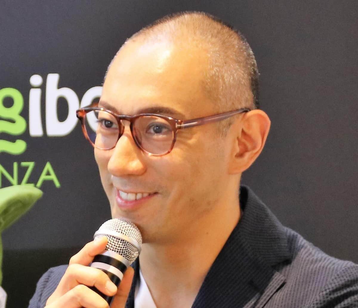 市川團十郎、「お！なんか作ってる」13歳長女＆12歳長男をパシャリ　「仲良し姉弟」にファン感涙