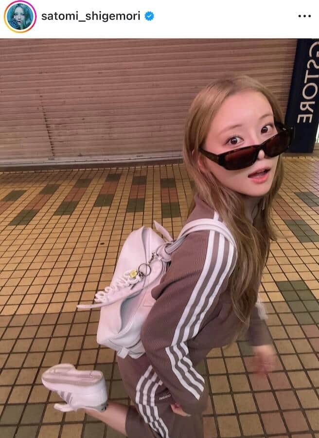 ビジュ最強...重盛さと美、金髪×つけま「酔っ払い風悪い奴メイク」　ファン悶絶「なんでこんなにかわいいんだろう」