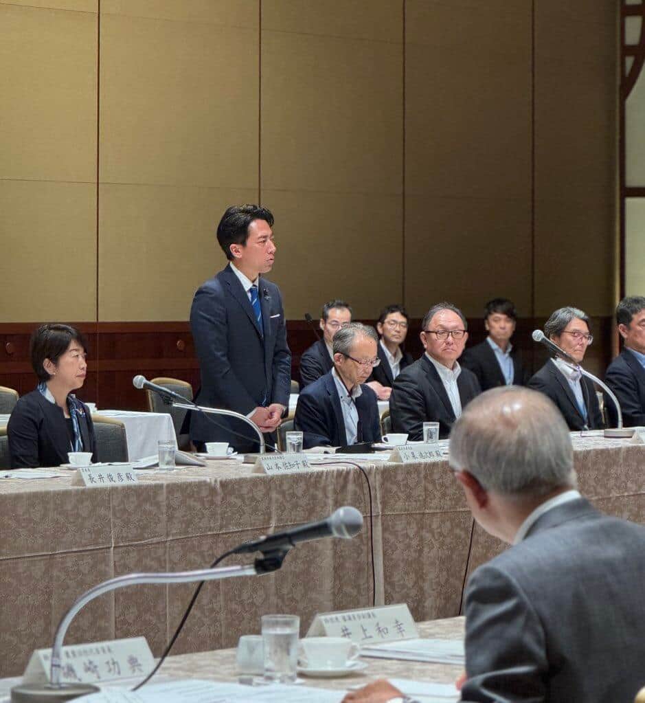 経団連との懇談では「農業機械」のあり方も話題になった（写真は小泉農水相のXから）