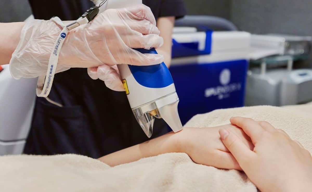 「キッズ脱毛」急増、8歳から受け入れるクリニックも...　それでも本人気にしなければ「必要ない」断言するワケ