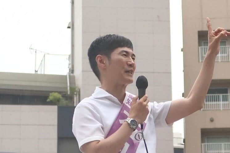 「再生の道」公式YouTube、都議選会見でも「記者の顔を映し続ける」配信　SNSでは賛否