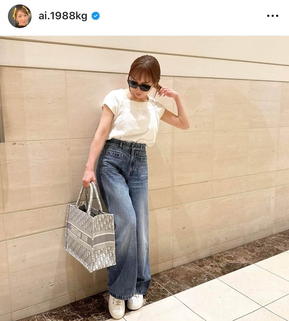 加護亜依37歳、プールでのショットにドキっ...サングラス姿で　「スタイル最高」「かわいすぎ」