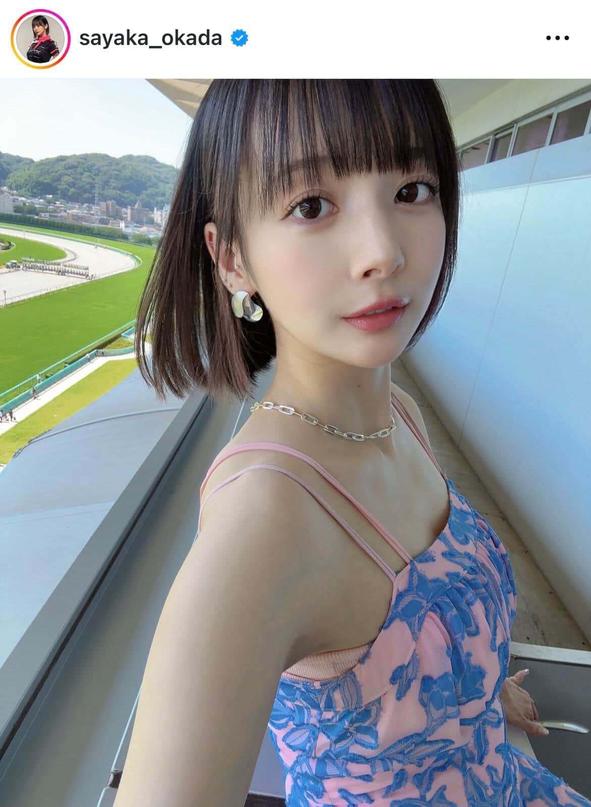 「役満ボディー」岡田紗佳、シースルーな赤ワンピ姿にドキドキ　「美人過ぎ」「いつ見てもキレイ」