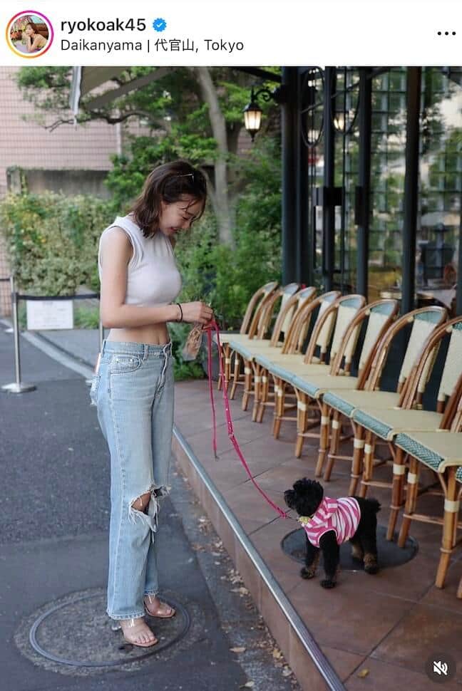 秋倉諒子さんのインスタグラム（＠ryokoak45）より