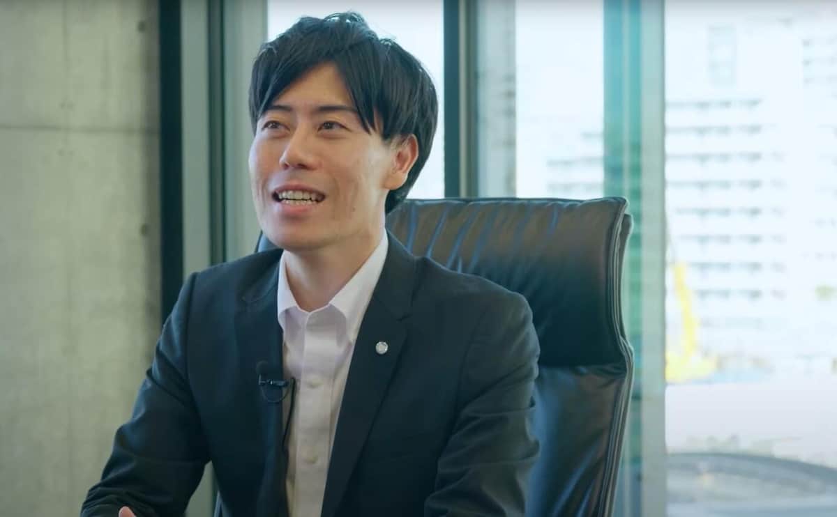 お客様に喜んでもらえる製品づくりに貢献したいと語る牧さん