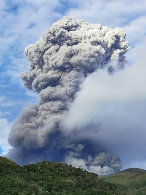 トカラ列島・諏訪之瀬島では噴火が続く