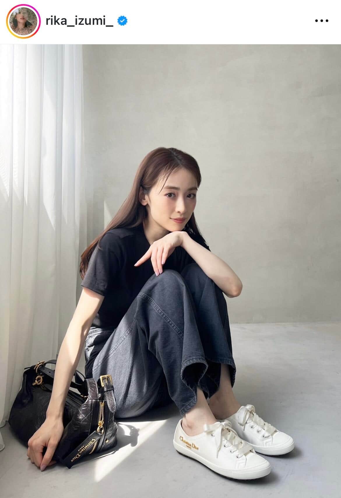泉里香さんのインスタグラム（＠rika_izumi_）より