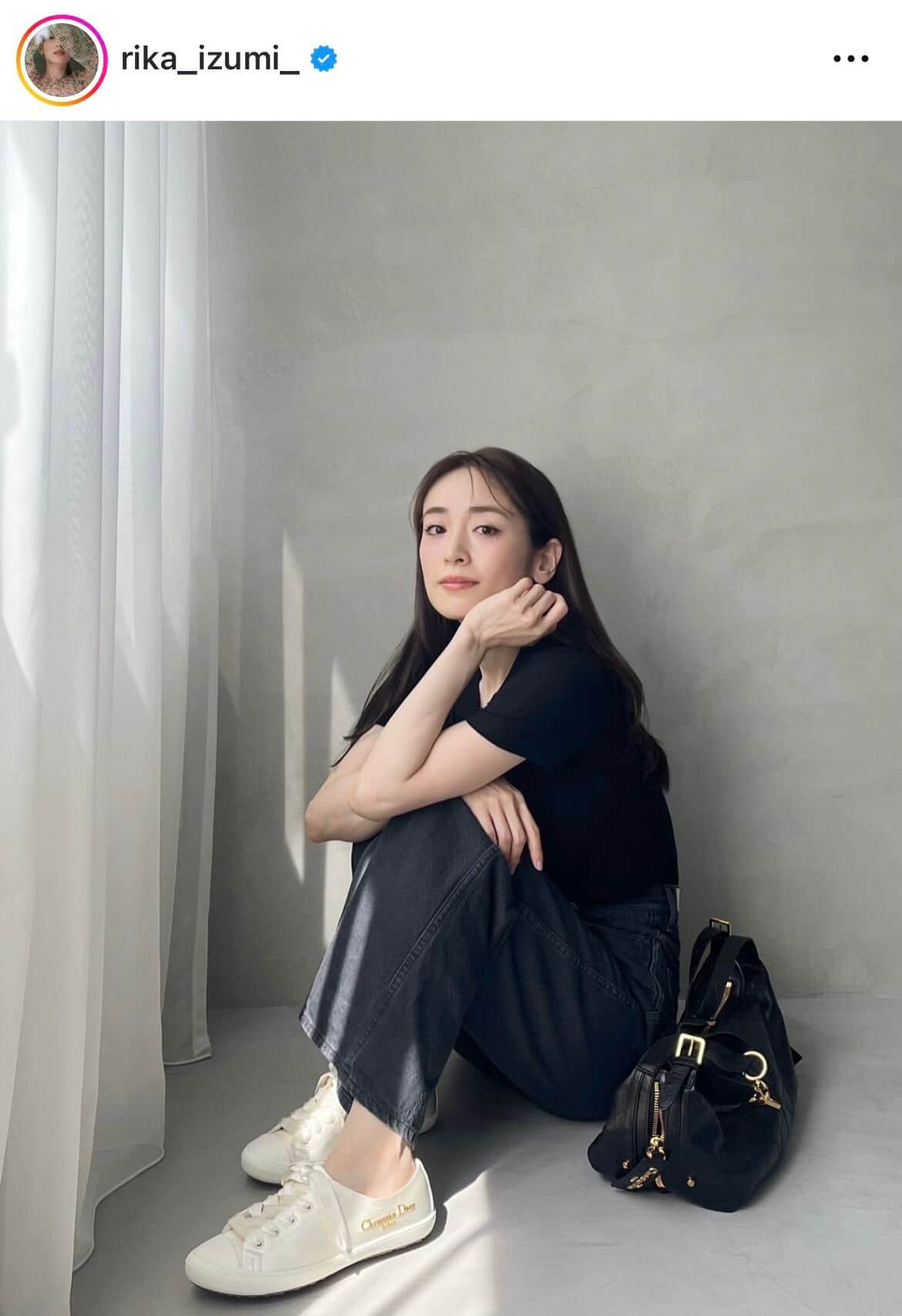 泉里香さんのインスタグラム（＠rika_izumi_）より