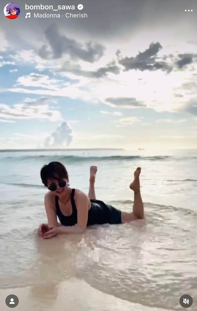 鈴木砂羽さんのインスタグラム（＠bombon_sawa）より