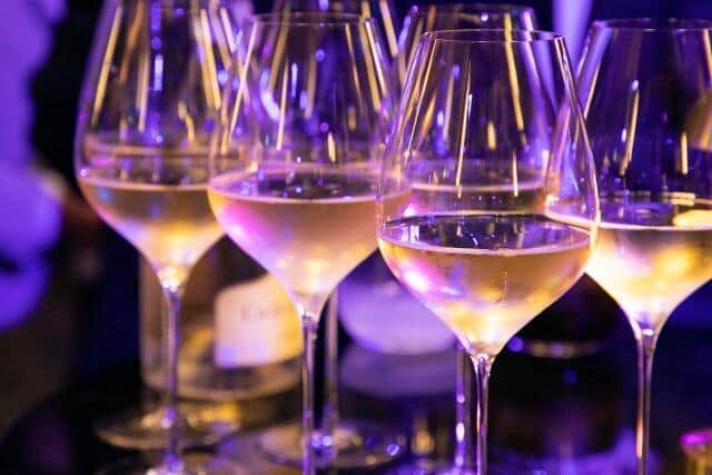 「○億円の男」「支配人」宣伝にNGに　厳しい法改正で、変化を余儀なくされる「ホスト業界」の悲鳴