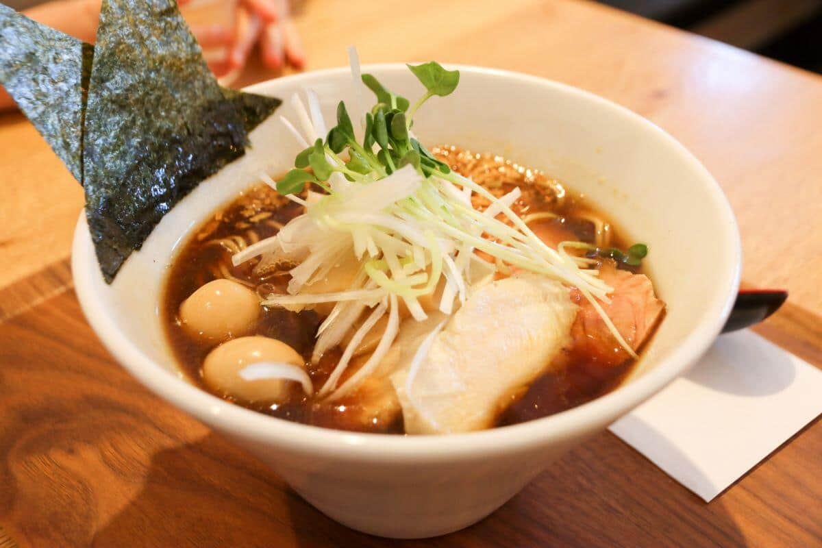 「1000円の壁」崩壊目前のラーメン業界、それでも倒産続出はなぜ？　苦しむのは高級でも低価格でもない「中間層」