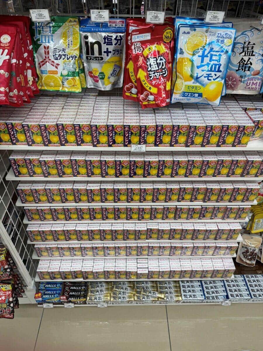 セブン-イレブン 東京ミッドタウン日比谷店（2025年7月28日撮影）