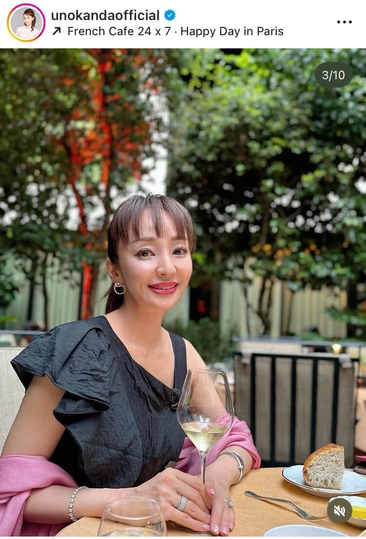 神田うの50歳、サングラス×超ミニコーデで「この夏もプラハに」　美しい街並みに溶け込んで